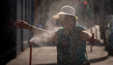 Metro Vancouver now under heat warning, along with much of southern B.C.