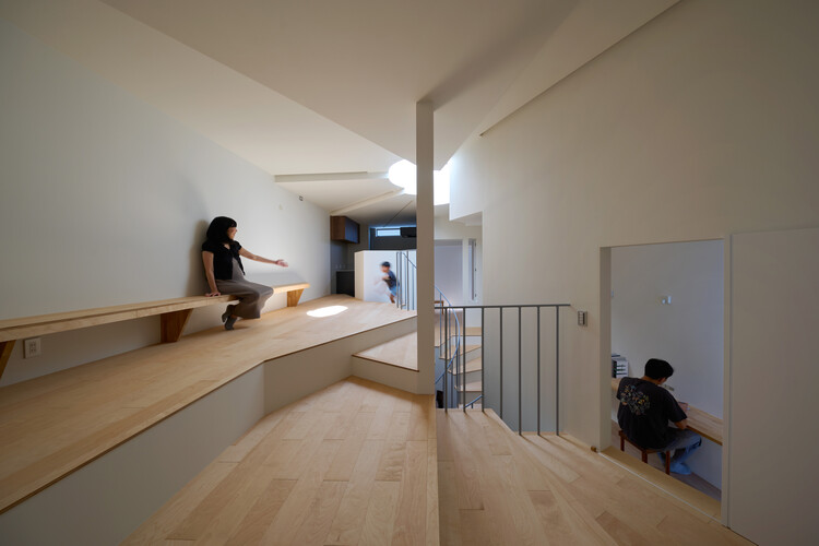 House in Nishitanabe / FujiwaraMuro Architects - Interior Photography, Wood, Stairs