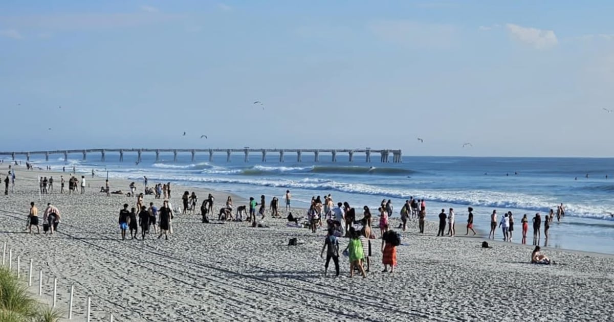 Jacksonville Beach police warning Clay County students about skip day event, truancy laws – 104.5 WOKV