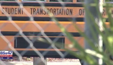 Jacksonville mother says she was left without updates during 3-hour bus delay – Action News Jax