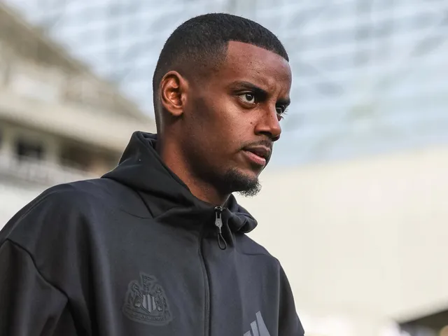 Alexander Isak to Liverpool: How Arne Slot could line up XI with Hugo Ekitike, Florian Wirtz and Newcastle United striker
