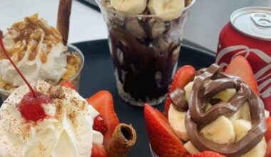 9 frozen dessert shops in Fort Worth that blow up ice cream