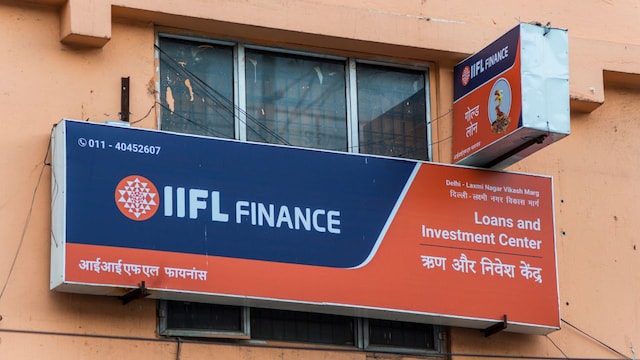 iifl finance share price