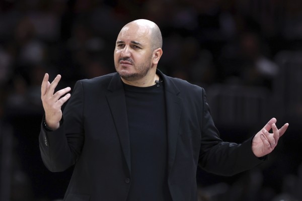 Celtics minority owner reaches deal to buy Connecticut...