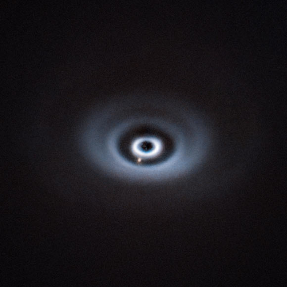 This image, taken with ESO’s Very Large Telescope, is the first clear detection of a protoplanet in a disk with multiple rings. Image credit: ESO / van Capelleveen et al.