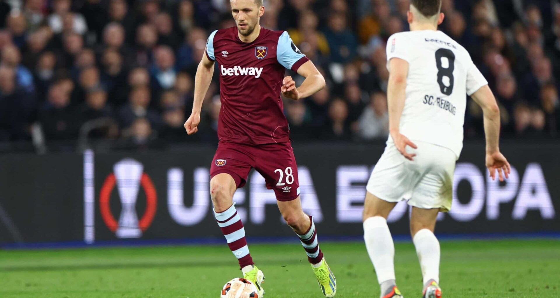 Everton are out of the race to sign Premier League midfielder