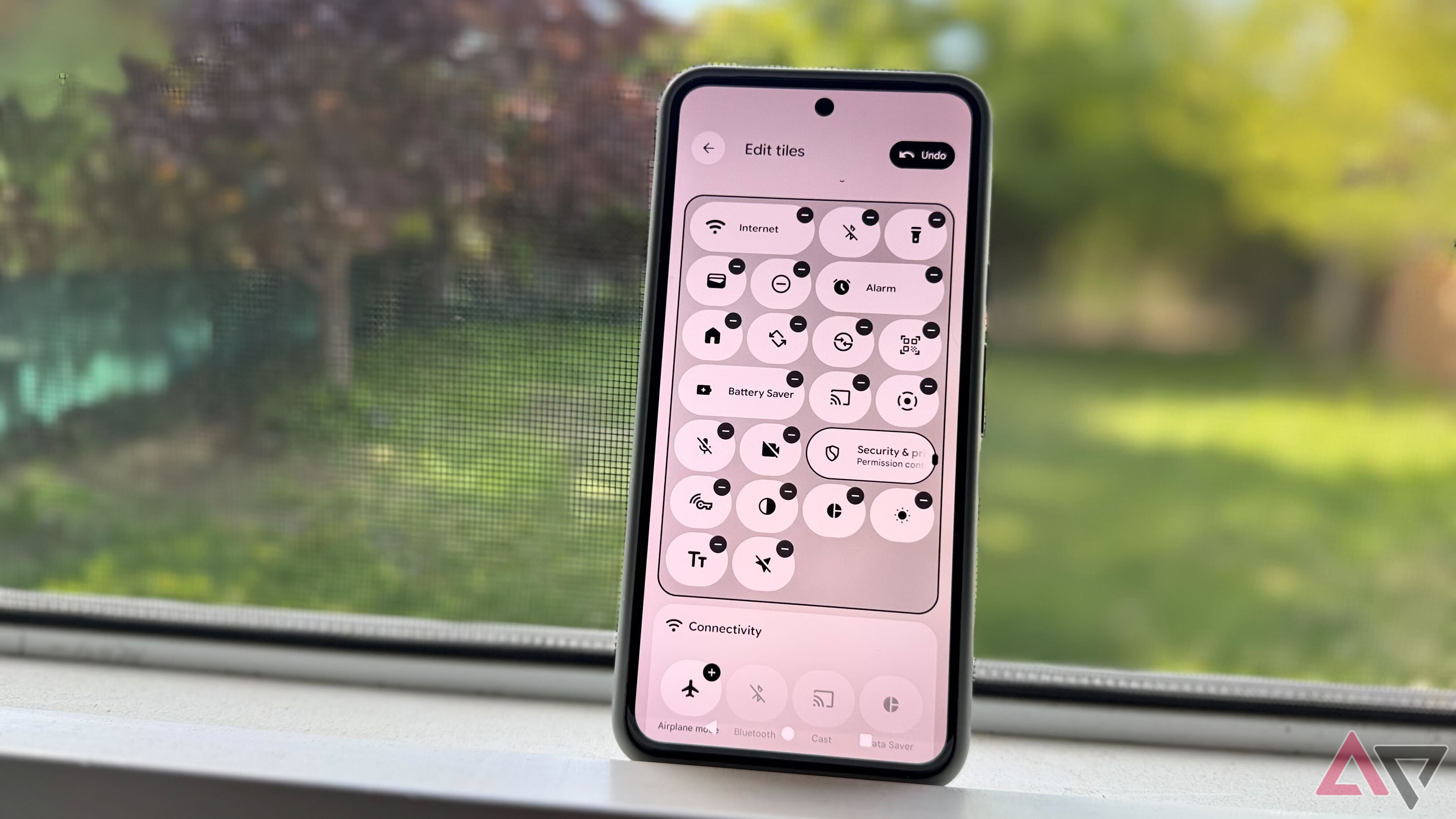 An image of Android 16's resizeable quick settings tiles.
