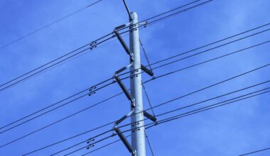 Houston power outage tracker: Over 23,000 customers without power, Centerpoint, Entergy maps