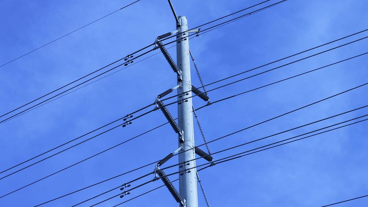 Houston power outage tracker: Over 23,000 customers without power, Centerpoint, Entergy maps