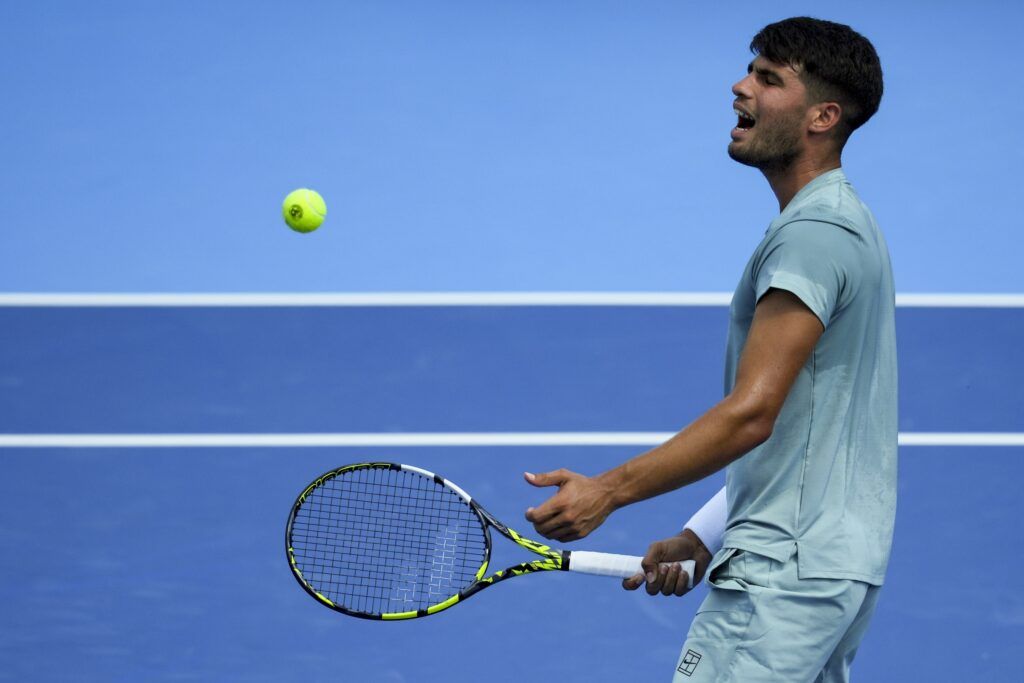 ‘It’s Your Fault and I Have To Pay’ – Carlos Alcaraz Involved in Fiery Argument With Chair Umpire Over His Bottle in Cincinnati