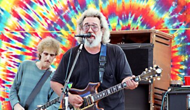 Grateful Dead's Jerry Garcia felt threatened by guitarist Mike Bloomfield: book