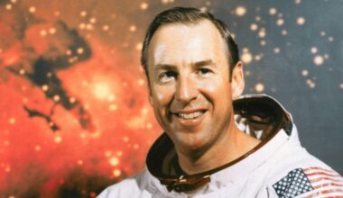 Jim Lovell, Apollo 13 commander, dies at age 97