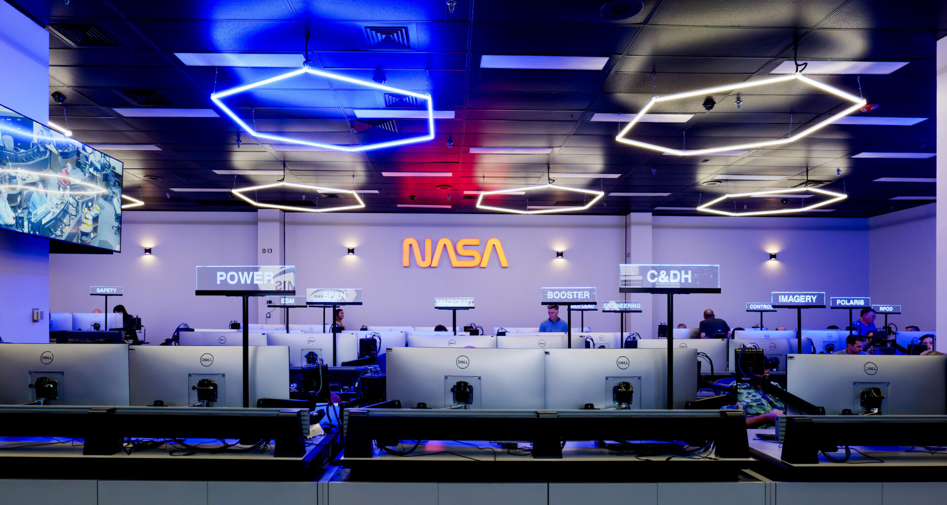 Inside NASA’s New Orion Mission Evaluation Room for Artemis II 