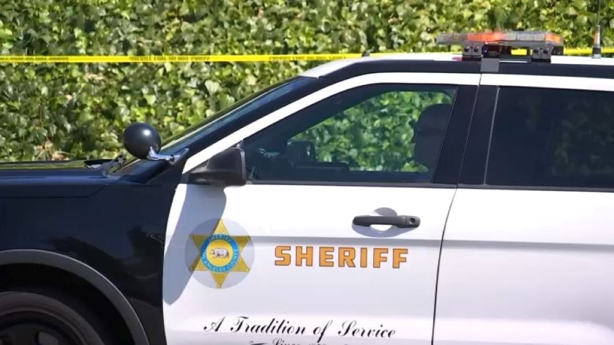 Deputies in standoff at beachside Malibu home – NBC Los Angeles