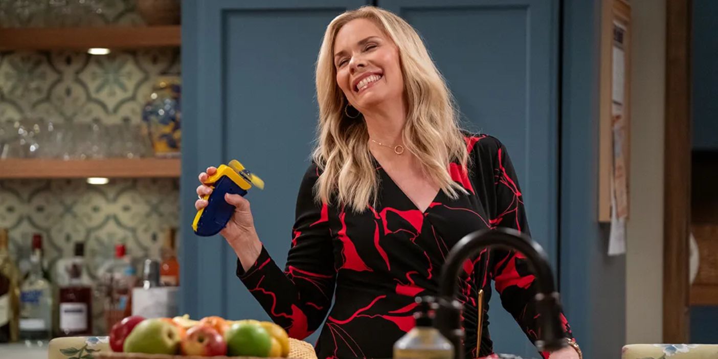 Chuck Lorre Compares New Sitcom Leanne To Previous Hit Show