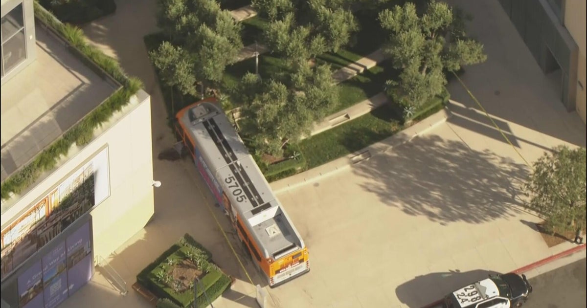 LA Metro bus crashes into restaurant patio near Walt Disney Concert Hall