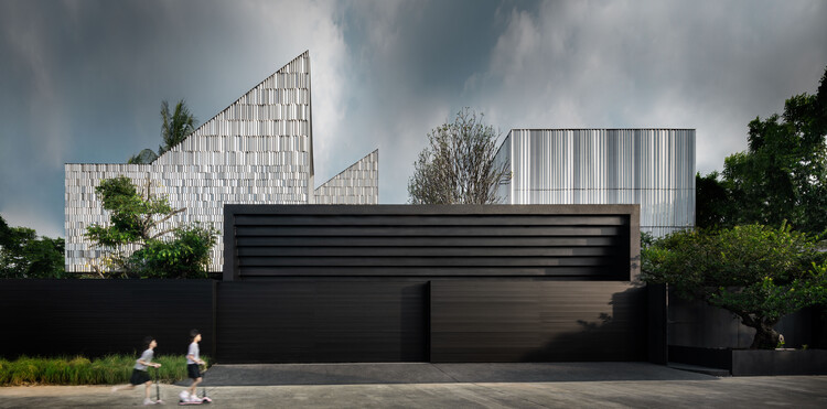 MIRIN House / Ayutt and Associates design - Image 6 of 47