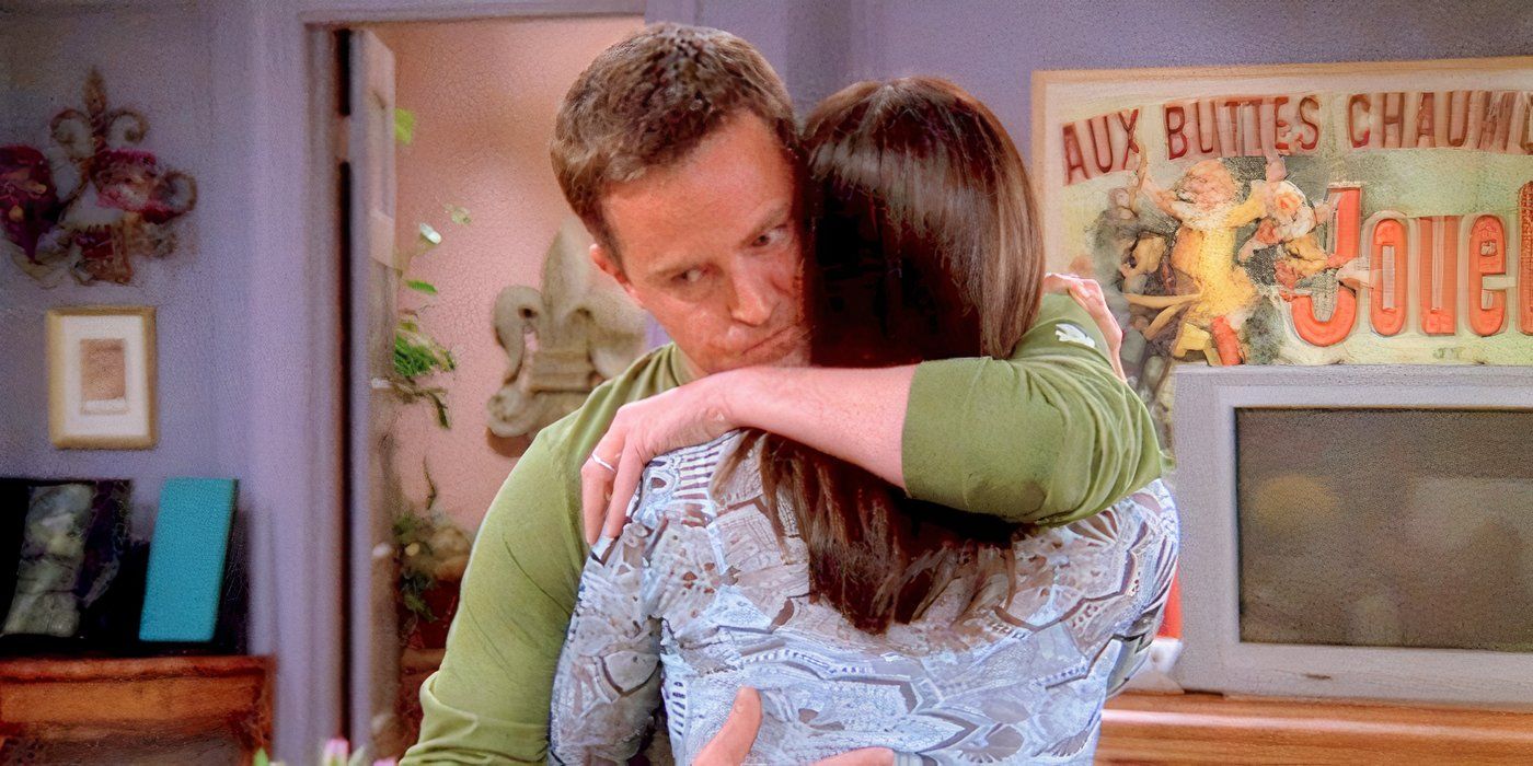 Monica and Chandler hugging in Friends (1994-2004)