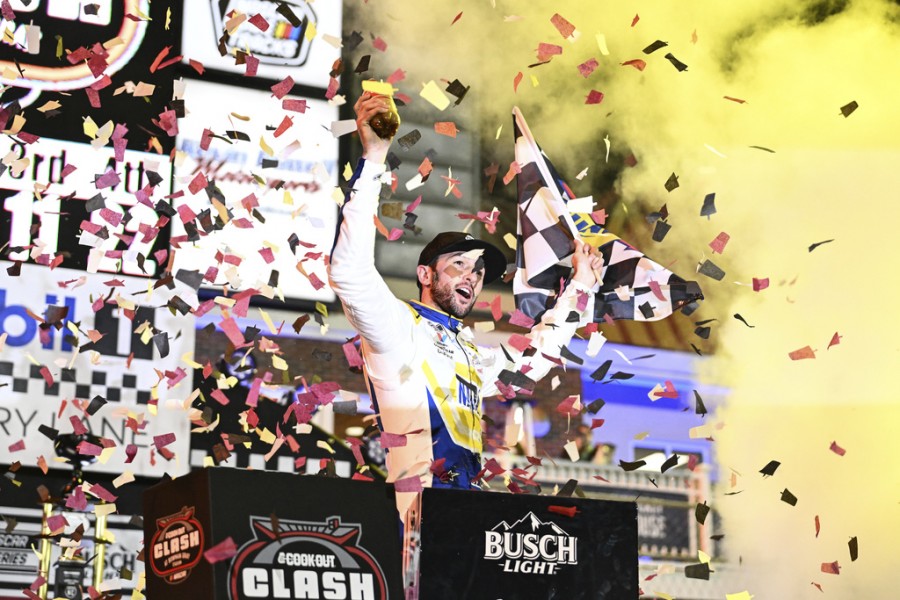 Elliott drops to 2nd in NASCAR points standings