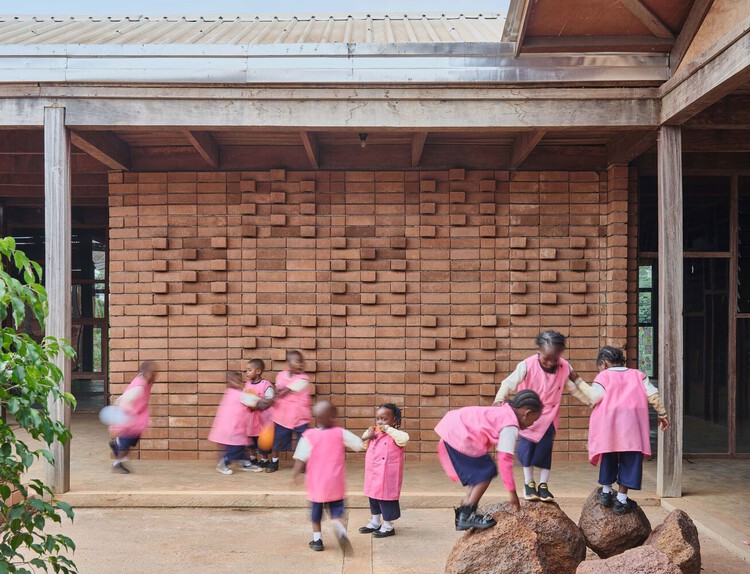 A Natural Childhood: How Architecture Connects Landscape, Culture, and Play - Image 22 of 26