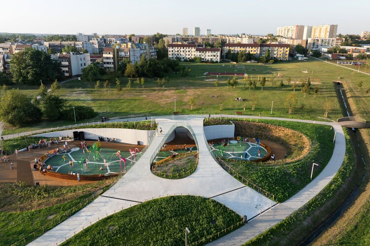 A Natural Childhood: How Architecture Connects Landscape, Culture, and Play - Image 14 of 26