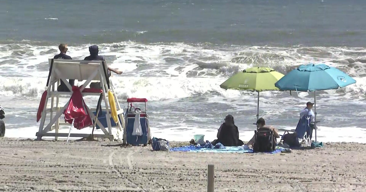 Dangerous rip currents around NYC area keep beachgoers from water for 3rd day