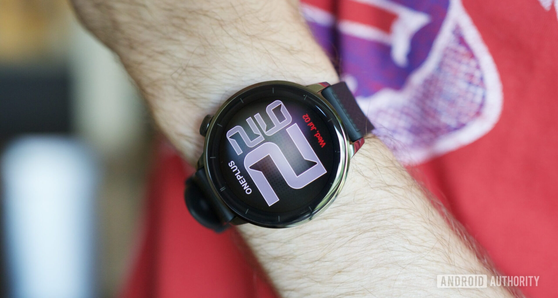 Someone wearing the OnePlus Watch 3 (43mm).