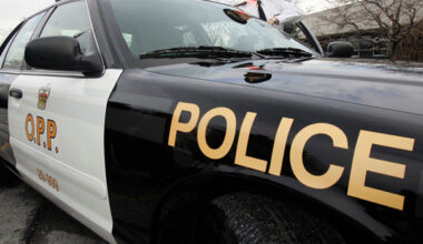 Road rage incident leads to 2 people being stabbed on Hwy. 401 in Toronto