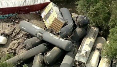 Train derails in Texas, residents urged to avoid the area – NBC 5 Dallas-Fort Worth