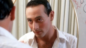 LOS ANGELES - MAY 1980: Actor Paul Reubens transforms himself in the mirror into his character Pee-wee Herman in May 1980 in Los Angeles, California. (Photo by Michael Ochs Archives/Getty Images)