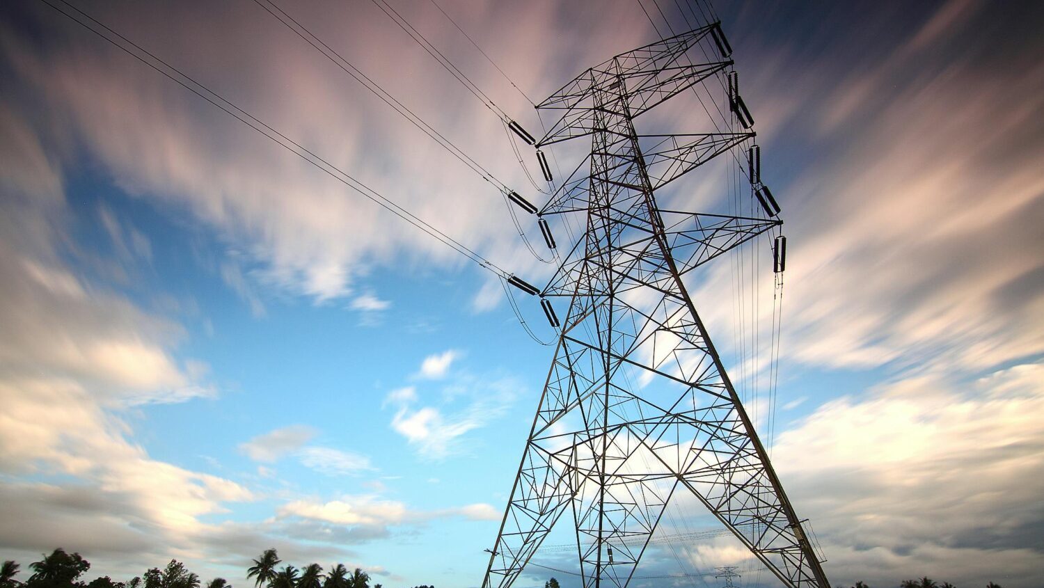More than a hundred APS customers were left without power Wednesday evening in metro Phoenix due to...
