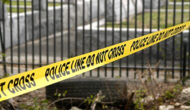 Glendale bicycle crash leaves 1 injured, hospitalized