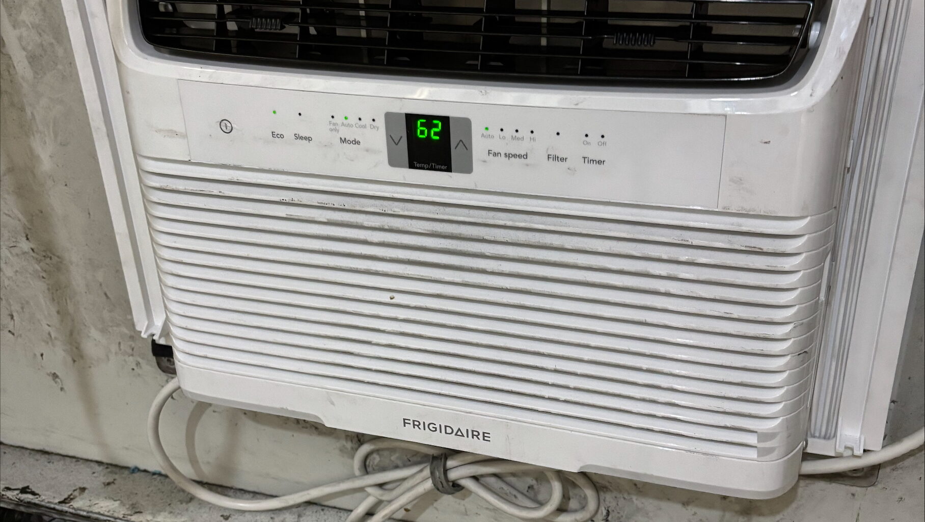 Dallas Animal Advisory Commissioner Donates A/C Unit to the City of Dallas