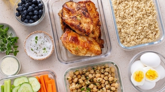 Weight loss secrets that we should follow to drop the extra kilos faster. (Shutterstock)