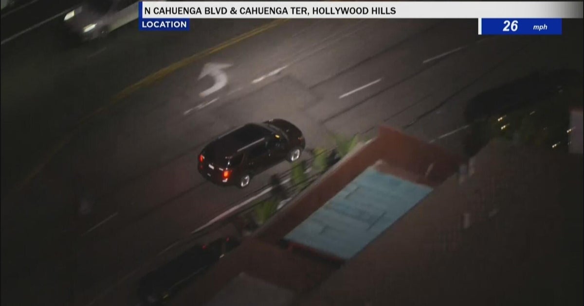Los Angeles police chase stolen vehicle through San Fernando Valley