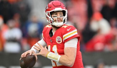 Sources: Vikings add Carson Wentz, trade Sam Howell to Eagles