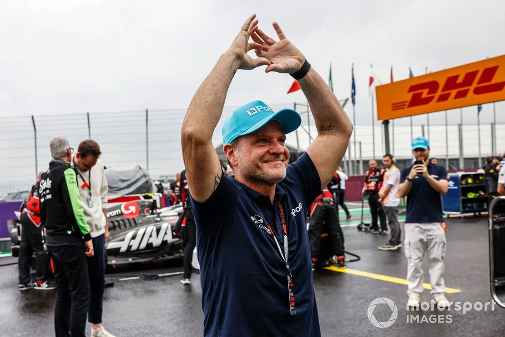 Rubens Barrichello on the grid 