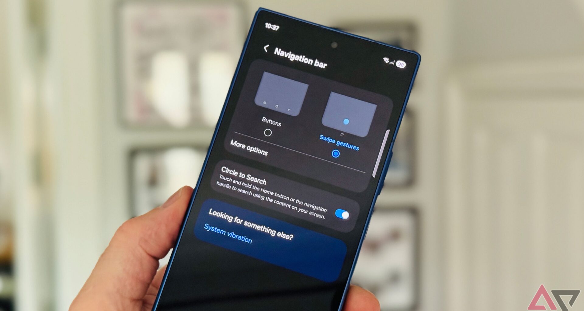 Samsung tests a navigation switcher for a future version of One UI 8