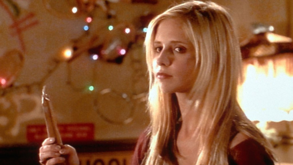 'Buffy's Sarah Michelle Gellar Trains With Ryan Kiera Armstrong For Reboot
