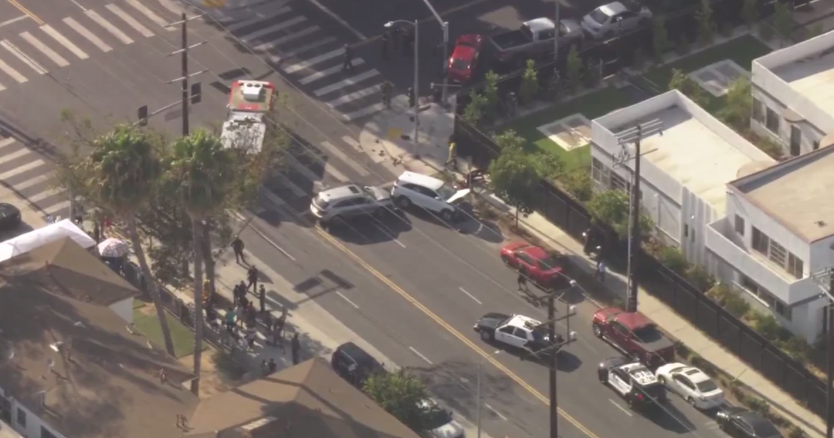 2 injured after pursuit ends with fiery crash in Los Angeles neighborhood