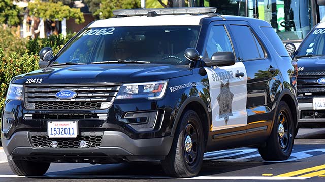 Patrol deputies warrants standoff