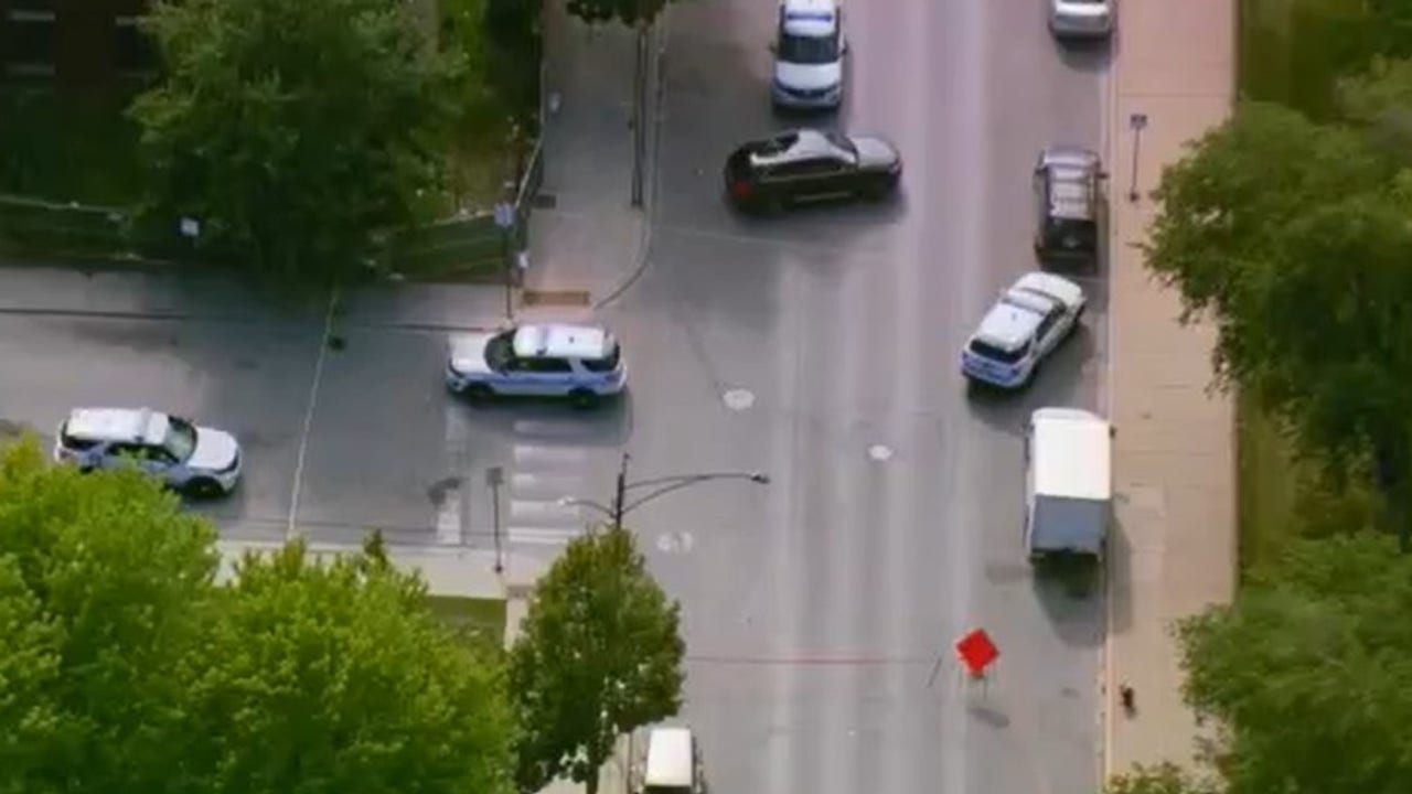Heavy police presence on Chicago's South Side after possible shooting