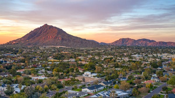 How to hike up Camelback Mountain in Phoenix, Arizona