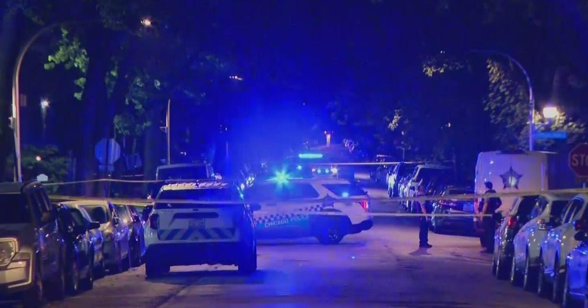 Man shot and killed on Chicago's North Side
