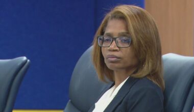 Chicago Public Schools board members split on proposed budget to close $734M deficit