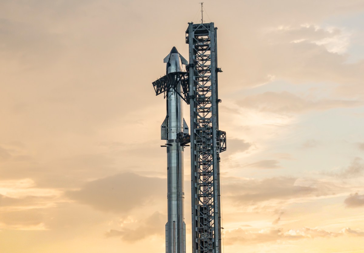 SpaceX notches major wins during 10th Starship test