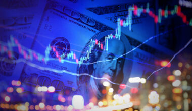 3 Top Stocks to Buy With $1,000 in August