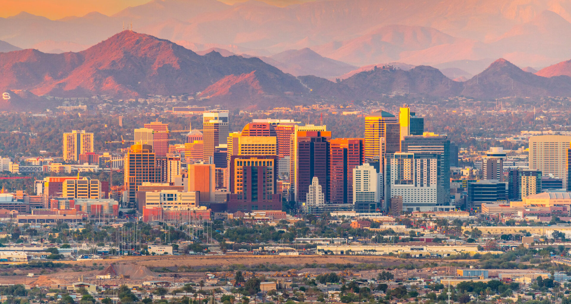 Photo of the Phoenix skyline during sunset