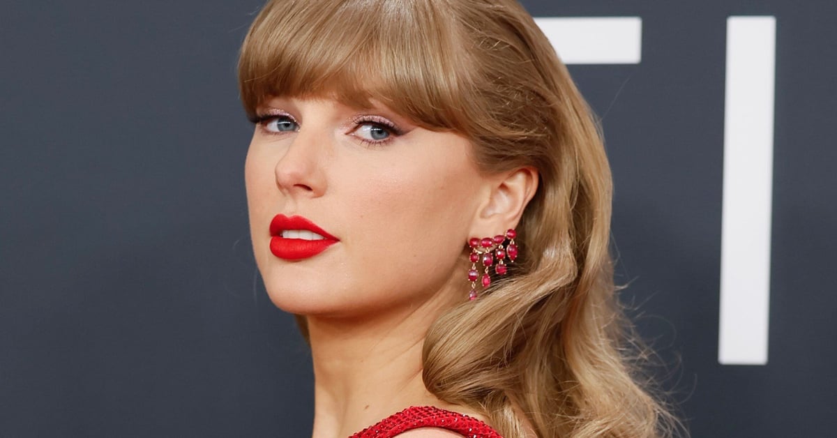 Taylor Swift Announces New Album 'The Life of a Showgirl'