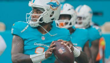 Dolphins' Tua Tagovailoa throws TD, takes 2 sacks vs. Jags